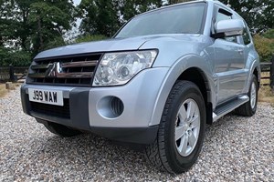 Mitsubishi Shogun (07-18) 3.2 DI-DC Equippe 3d Auto For Sale - Leisure Car Shop Ltd, Chelmsford