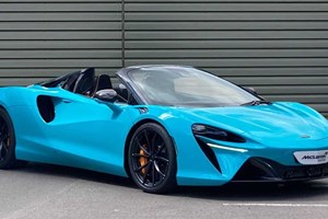 McLaren Artura Spider (24 on) V6 PHEV 700 2dr SSG Auto For Sale - McLaren Ascot, Ascot