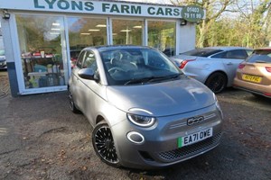 Fiat 500 Electric Hatchback (20 on) 87kW La Prima 37.8kWh Auto 3d For Sale - Lyons Farm Cars, Horsham
