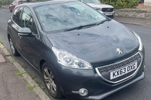 Peugeot 208 Hatchback (12-19) 1.2 VTi Allure 5d For Sale - The Car Traders, Romford