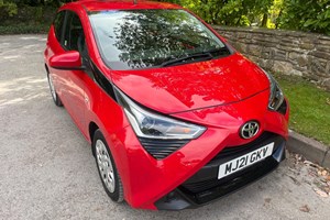 Toyota Aygo (14-22) X-Play (with Toyota Safety Sense) 1.0 VVT-i (05/2018 on) 5d For Sale - MP Cars North West, High Peak