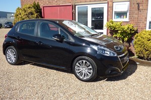 Peugeot 208 Hatchback (12-19) Signature 1.2 PureTech 82 S&S 5d For Sale - GY Cars LTD, Grimsby