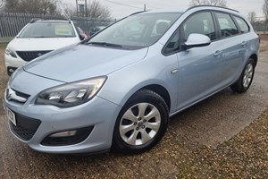 Vauxhall Astra Sports Tourer (10-15) 1.6i 16V Design 5d For Sale - Focus Cars Sales, Bury St Edmunds