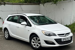 Vauxhall Astra Sports Tourer (10-15) 1.6i 16V Design 5d For Sale - CARZ, Surbiton