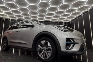 Kia e-Niro SUV (19-22) 4 64kWh lithium-ion 201bhp auto 5d For Sale - EPS Cars Limited, Watford