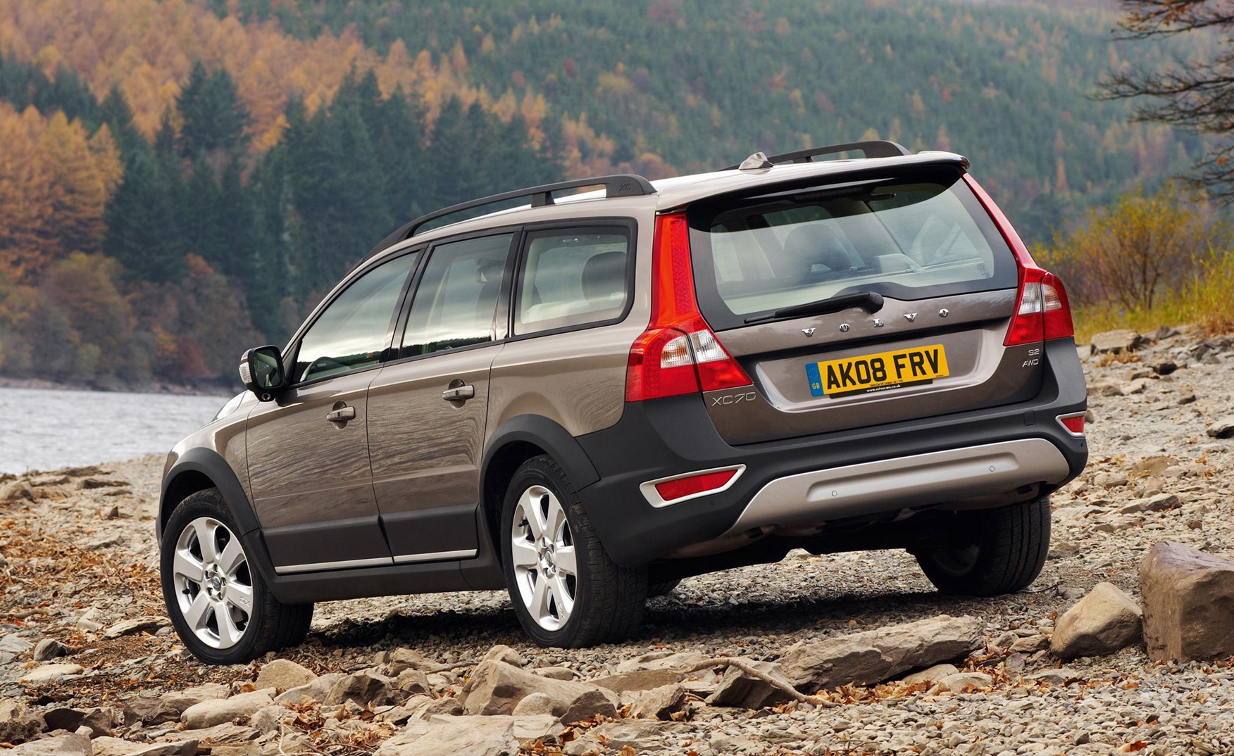 Used Volvo XC70 Estate (2007 - 2016) Review | Parkers