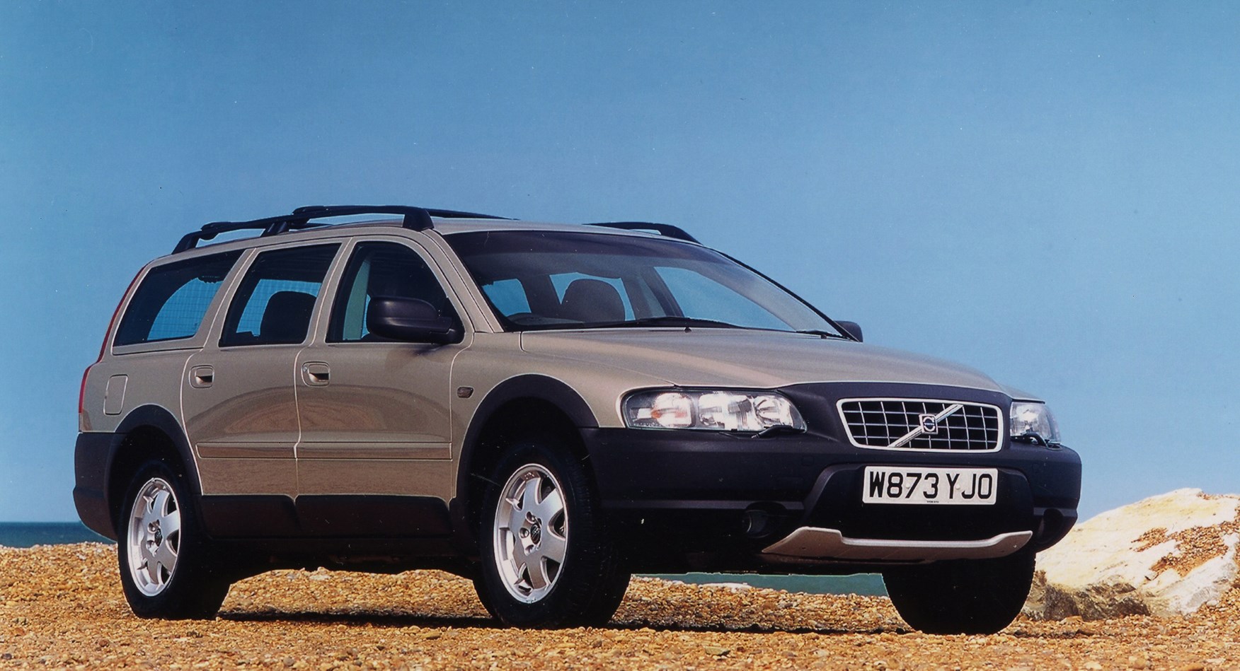 Volvo XC70 Estate Review (2000 - 2007) | Parkers