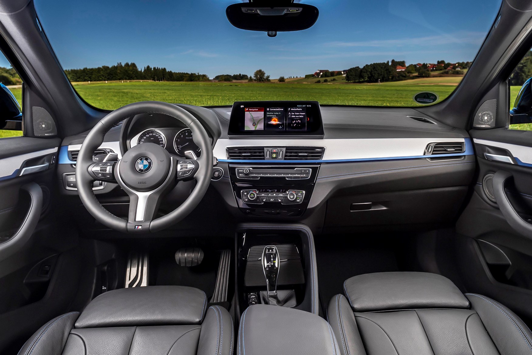 BMW X1 2021 Interior Layout Dashboard Infotainment Parkers BMW X1 2021 Interior Layout Dashboard Infotainment Parkers