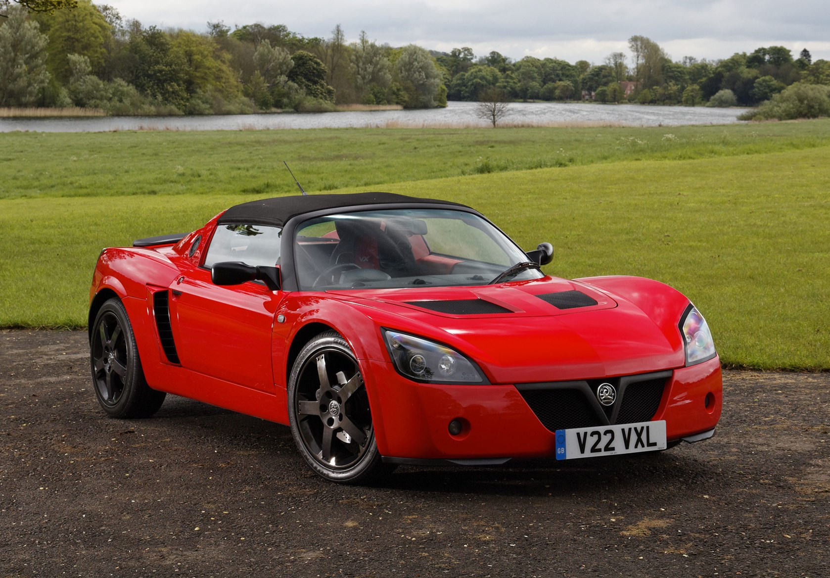 Vauxhall VX220 Roadster Review (2000 - 2005) | Parkers