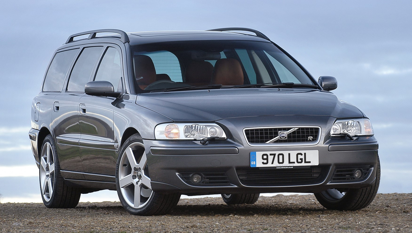 Volvo v70 или xc70