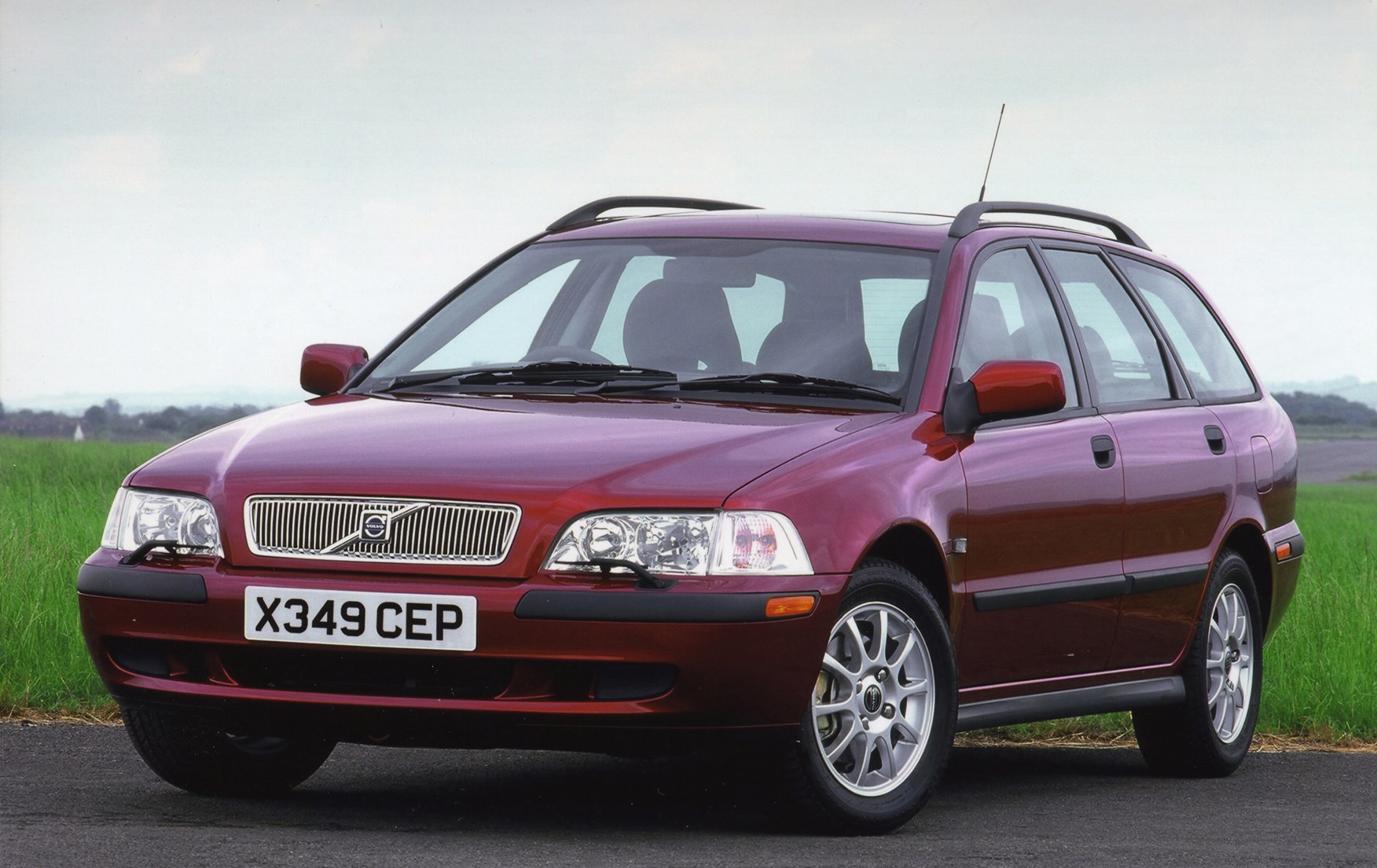 Used Volvo V40 (1996 - 2004) Practicality | Parkers