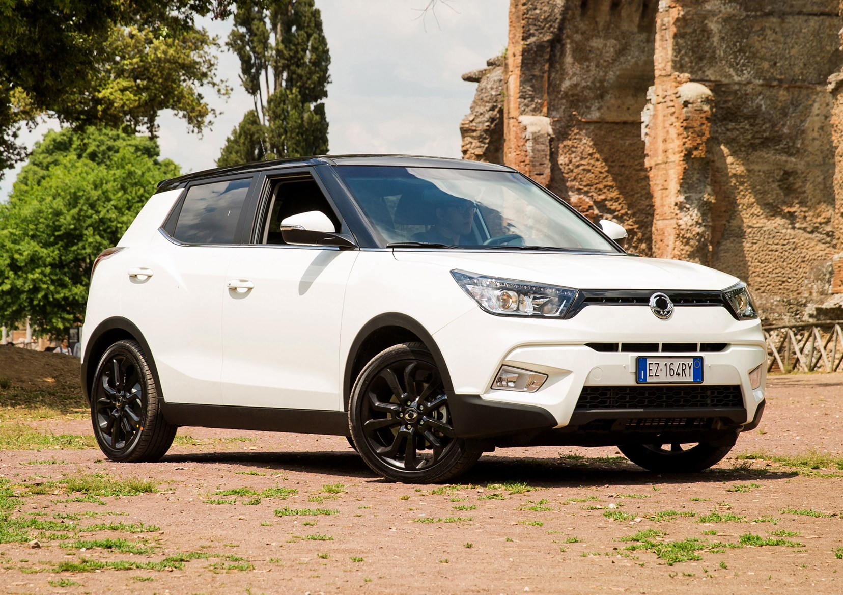 SsangYong Tivoli Review (2021) | Parkers