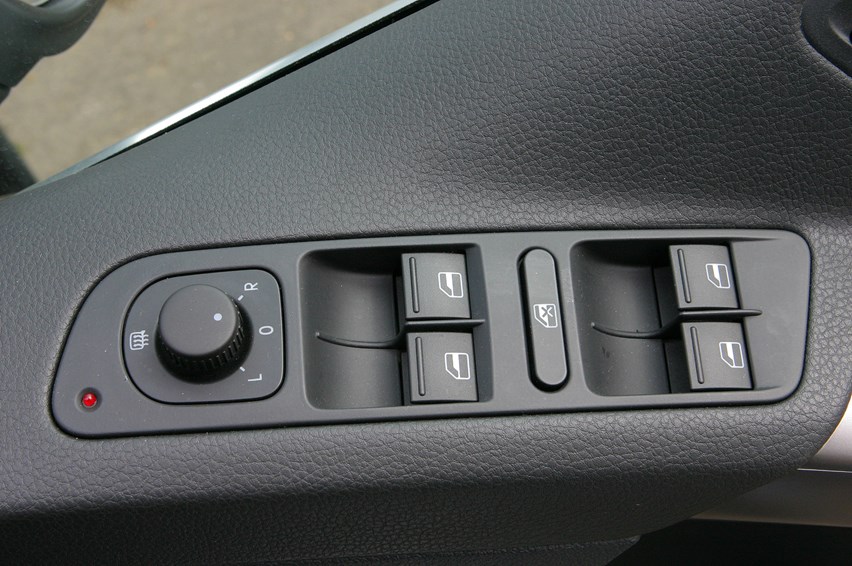 Volkswagen Tiguan Estate Review (2008 - 2016) | Parkers