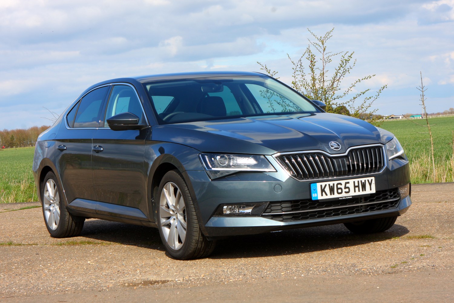 Skoda superb фото