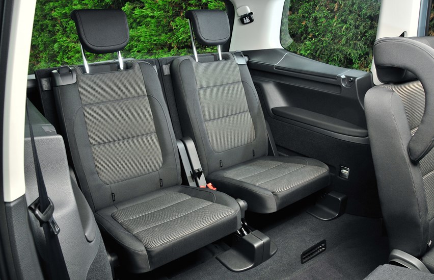 Volkswagen Sharan (2020) Practicality, Boot Space & Dimensions | Parkers