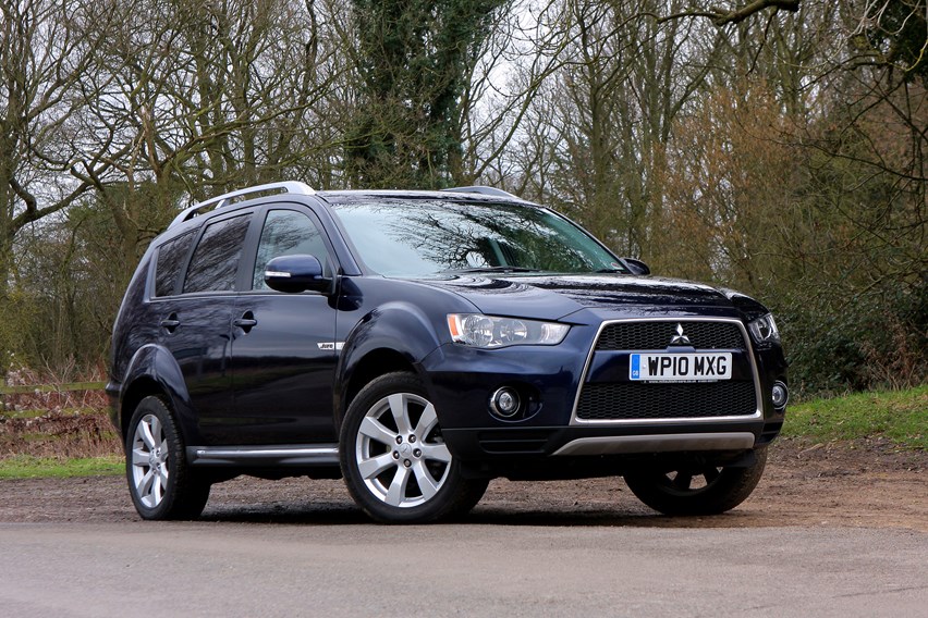 Used Mitsubishi Outlander Estate (2007 2013) Practicality Parkers