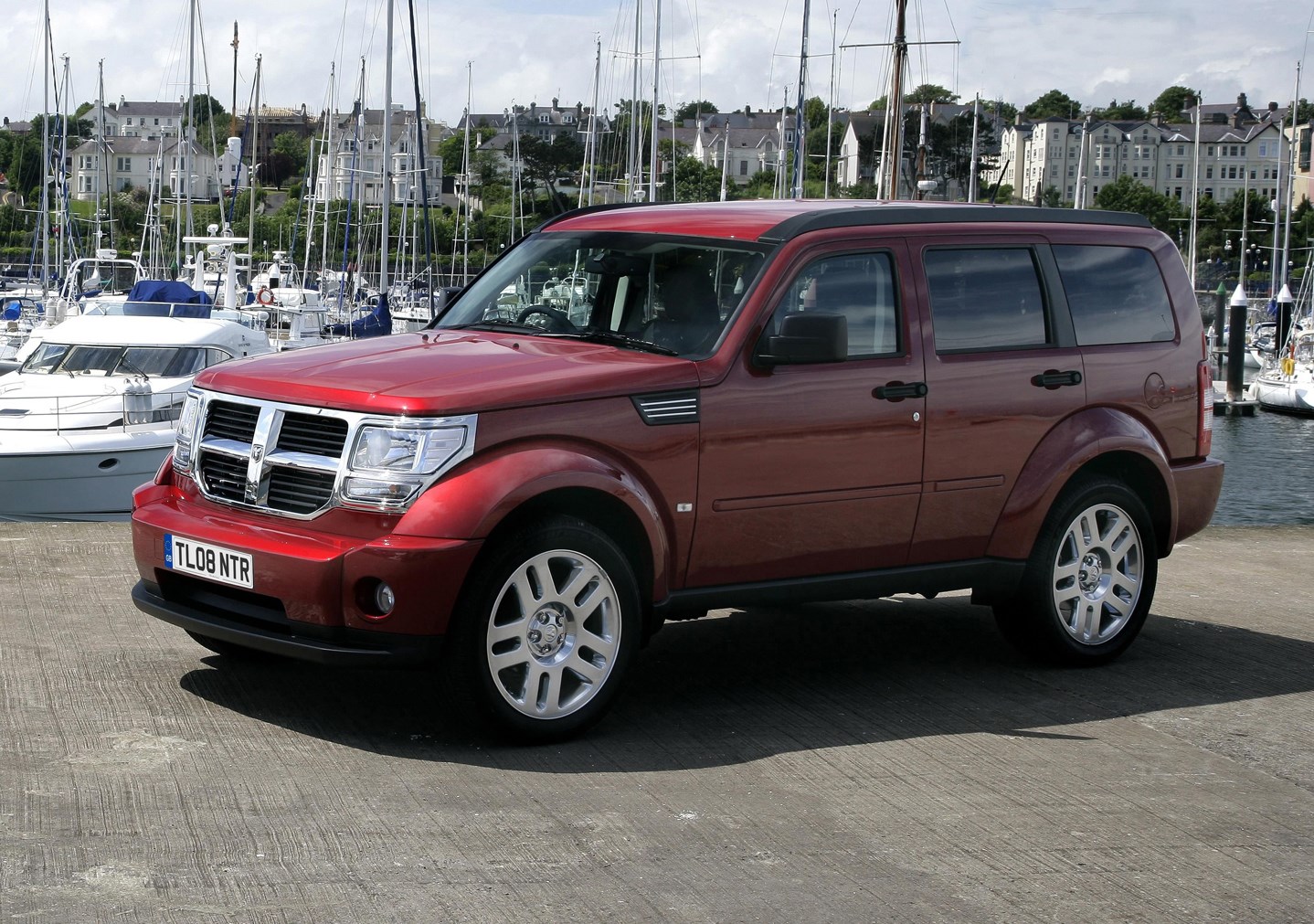 Used Dodge Nitro Station Wagon 2007 2009 Review Parkers