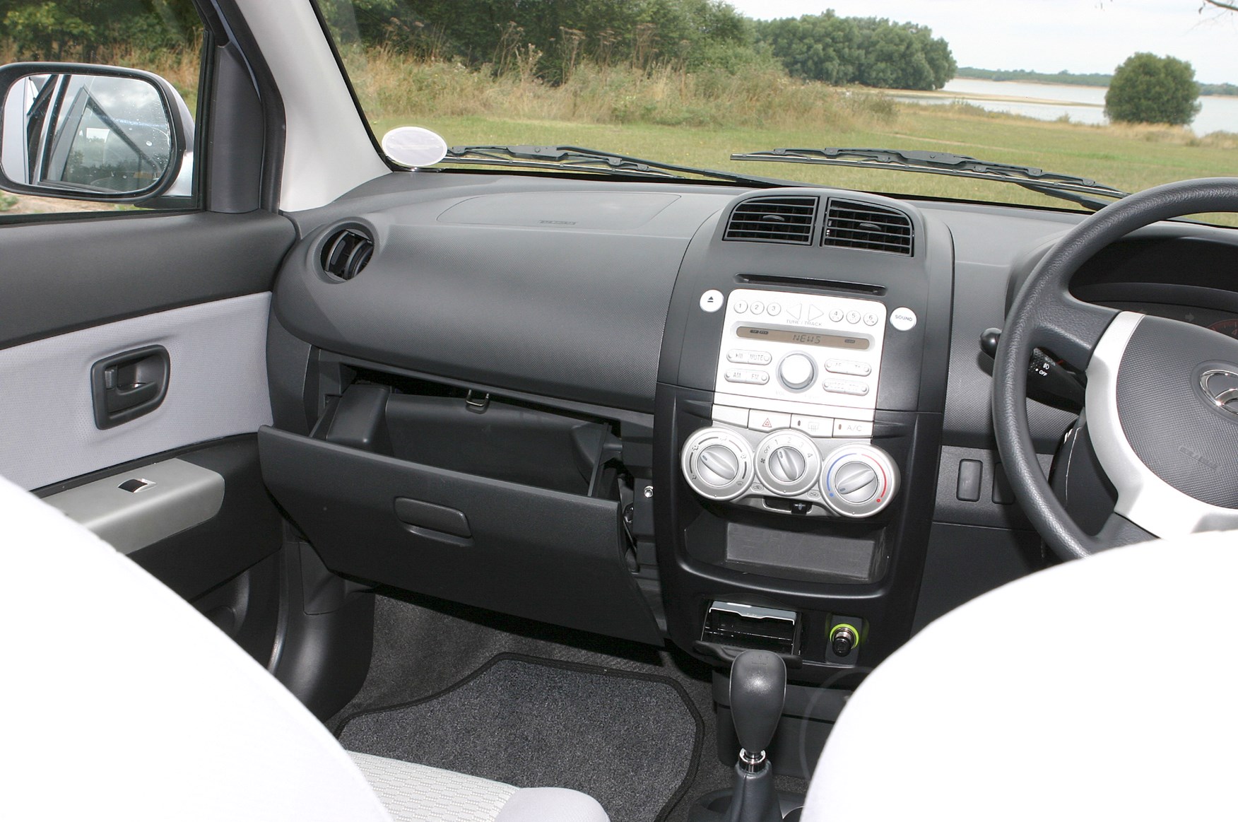 Perodua Myvi Hatchback (2006 - 2015) Features, Equipment 