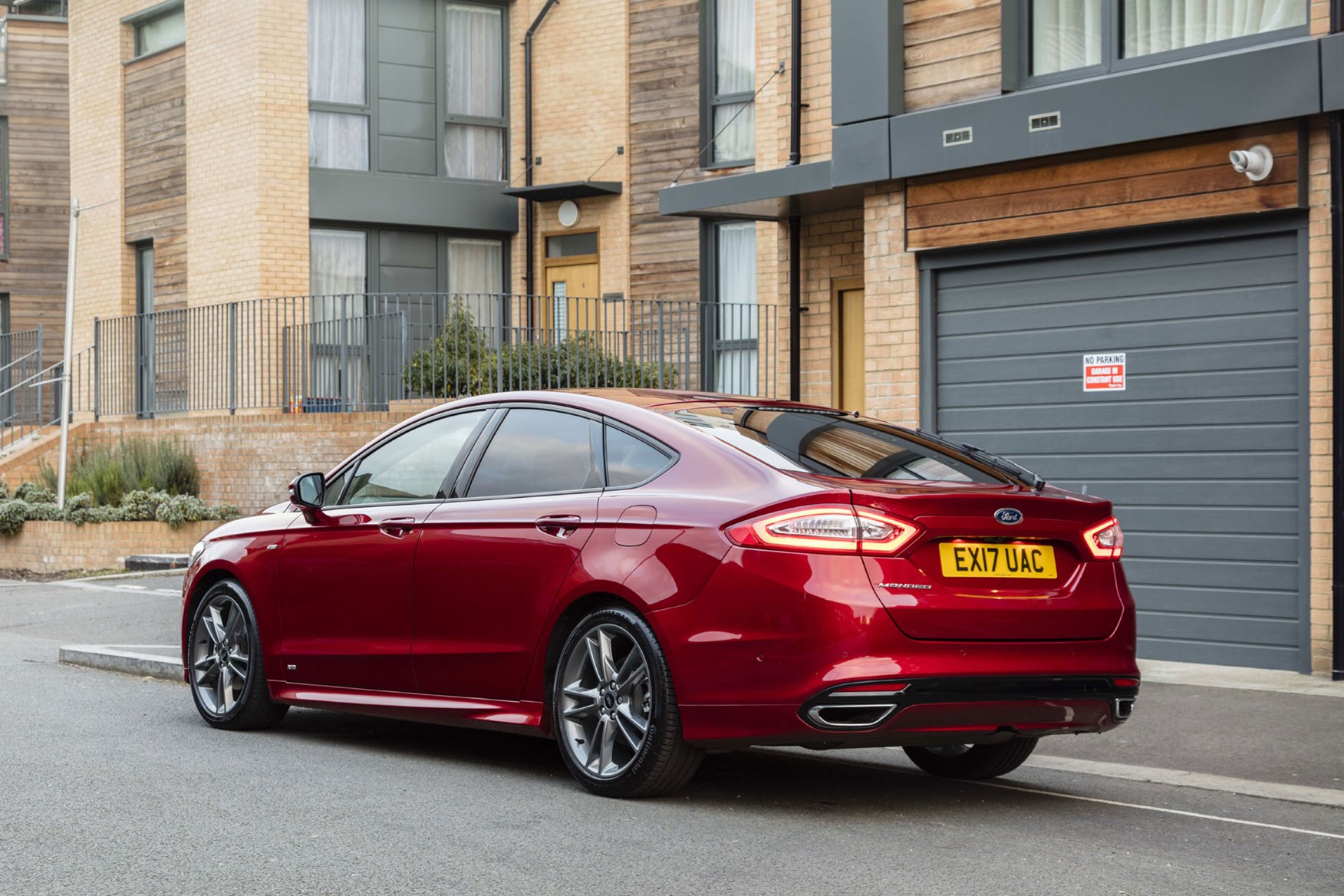 Ford Mondeo Review (2021) | Parkers