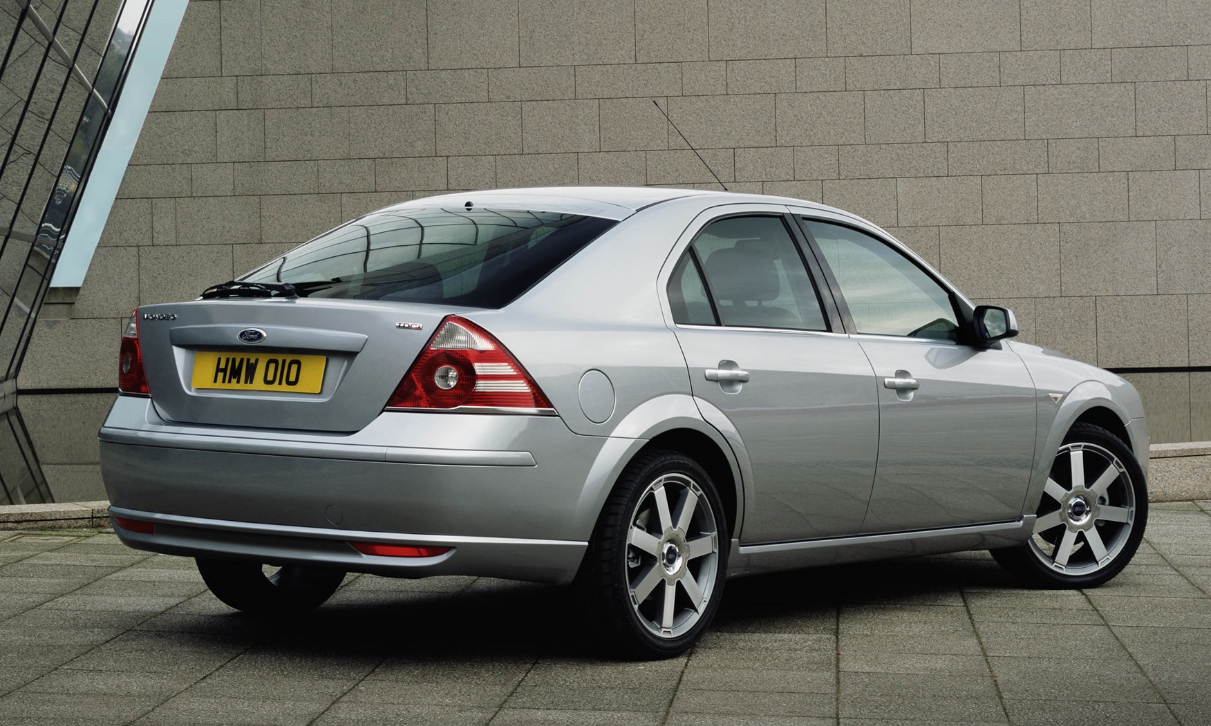 Used Ford Mondeo Hatchback (2000 - 2007) Review | Parkers