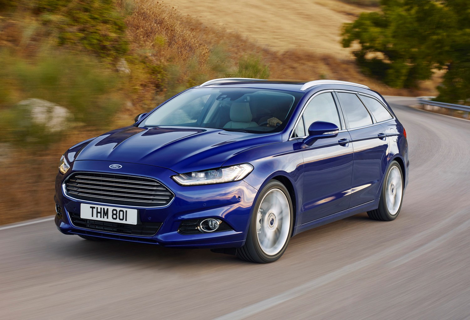 Ford Mondeo Estate Review (2021) | Parkers