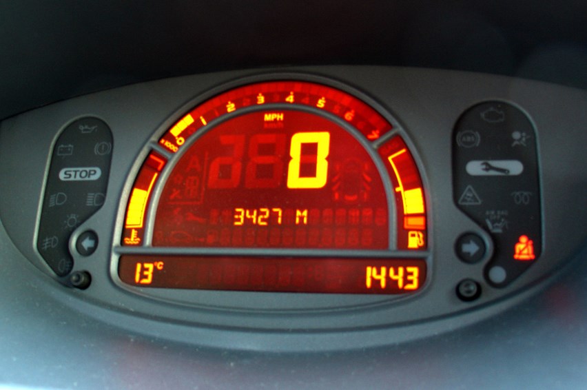 Used Renault Modus Hatchback (2004 2012) Interior Parkers