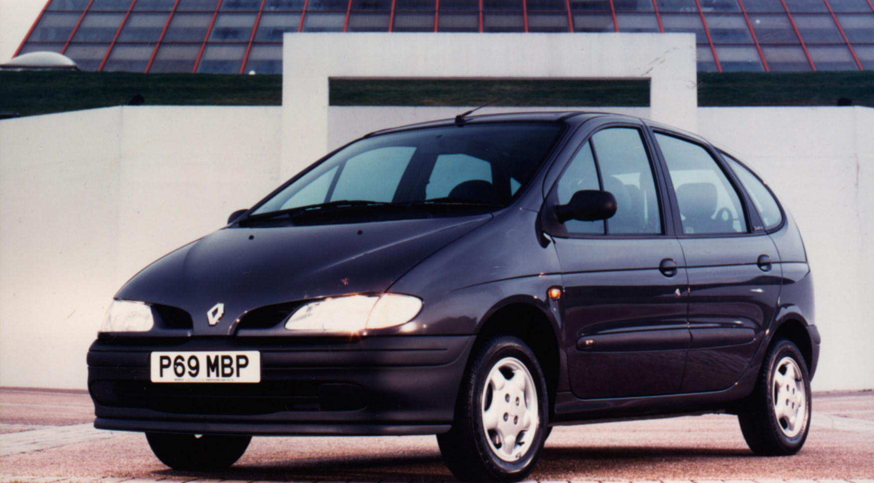 Used Renault Megane Scenic Estate (1997 1999) Review