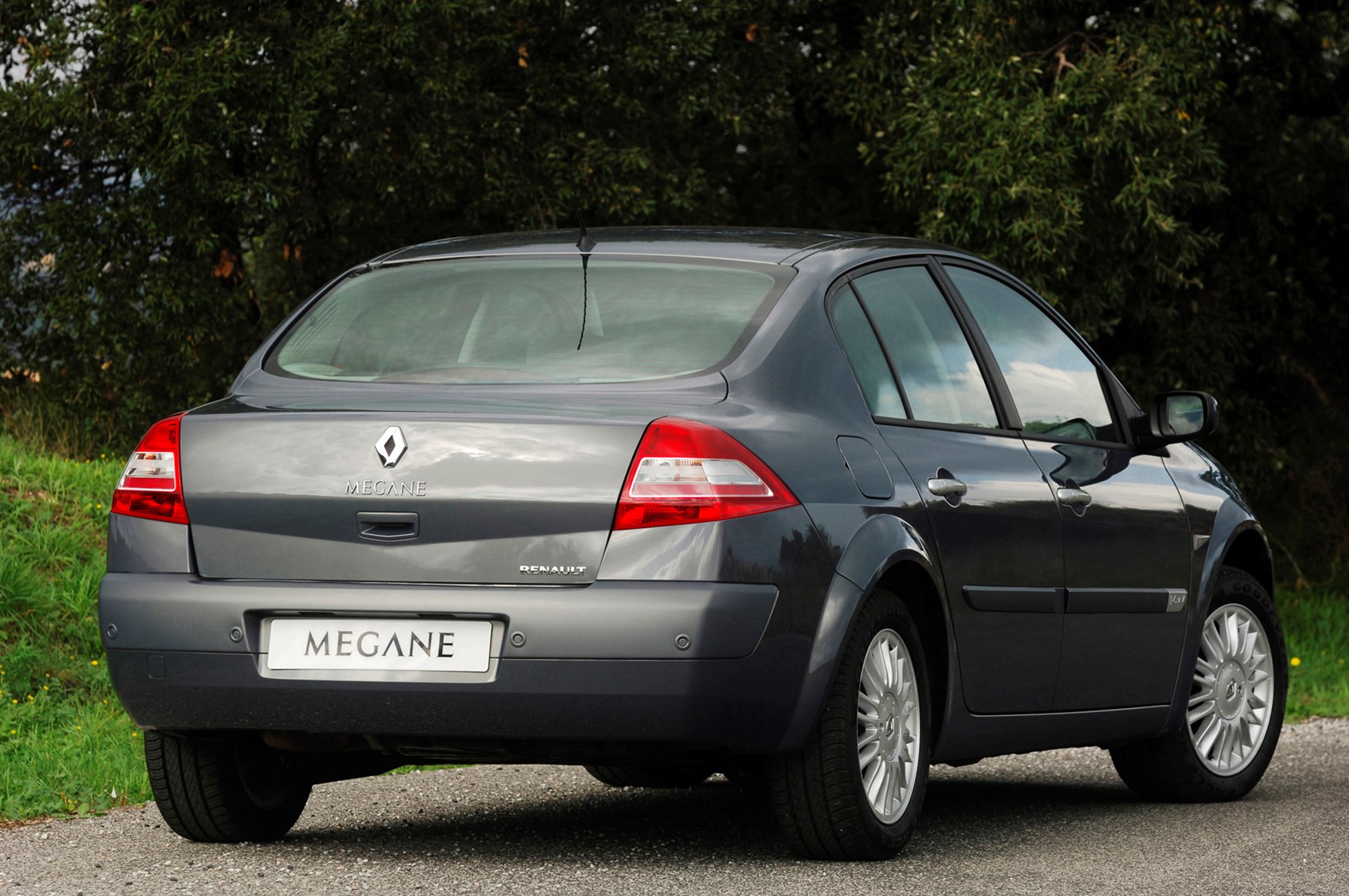 Used Renault Megane Saloon 06 09 Review Parkers