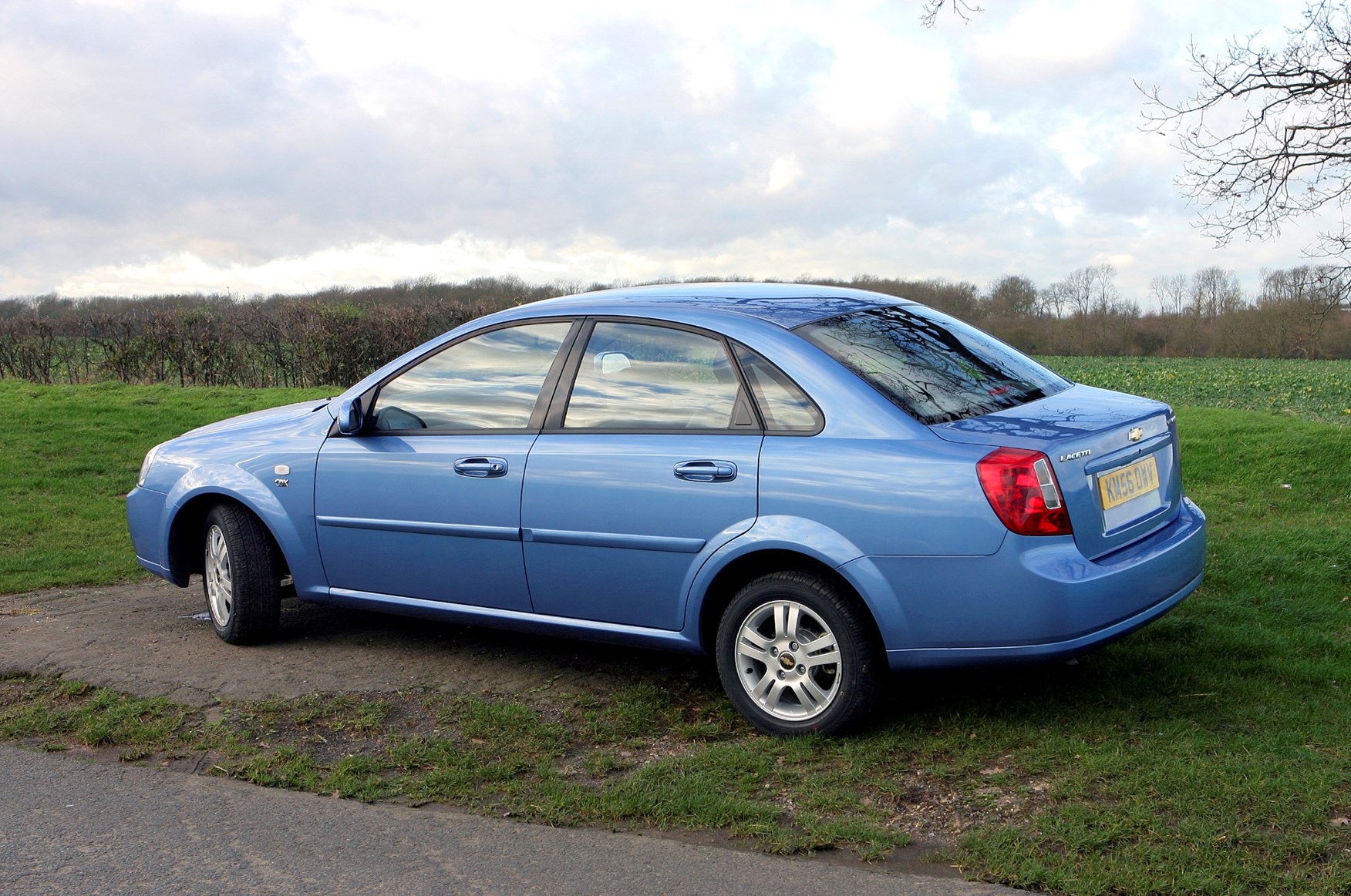 Used Chevrolet Lacetti Saloon (2005 2006) Review Parkers