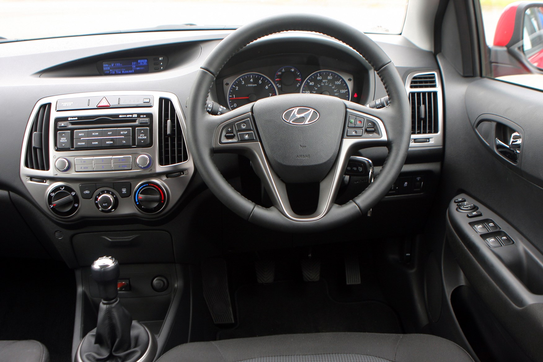 Used Hyundai i20 Hatchback (2009 2014) Review Parkers