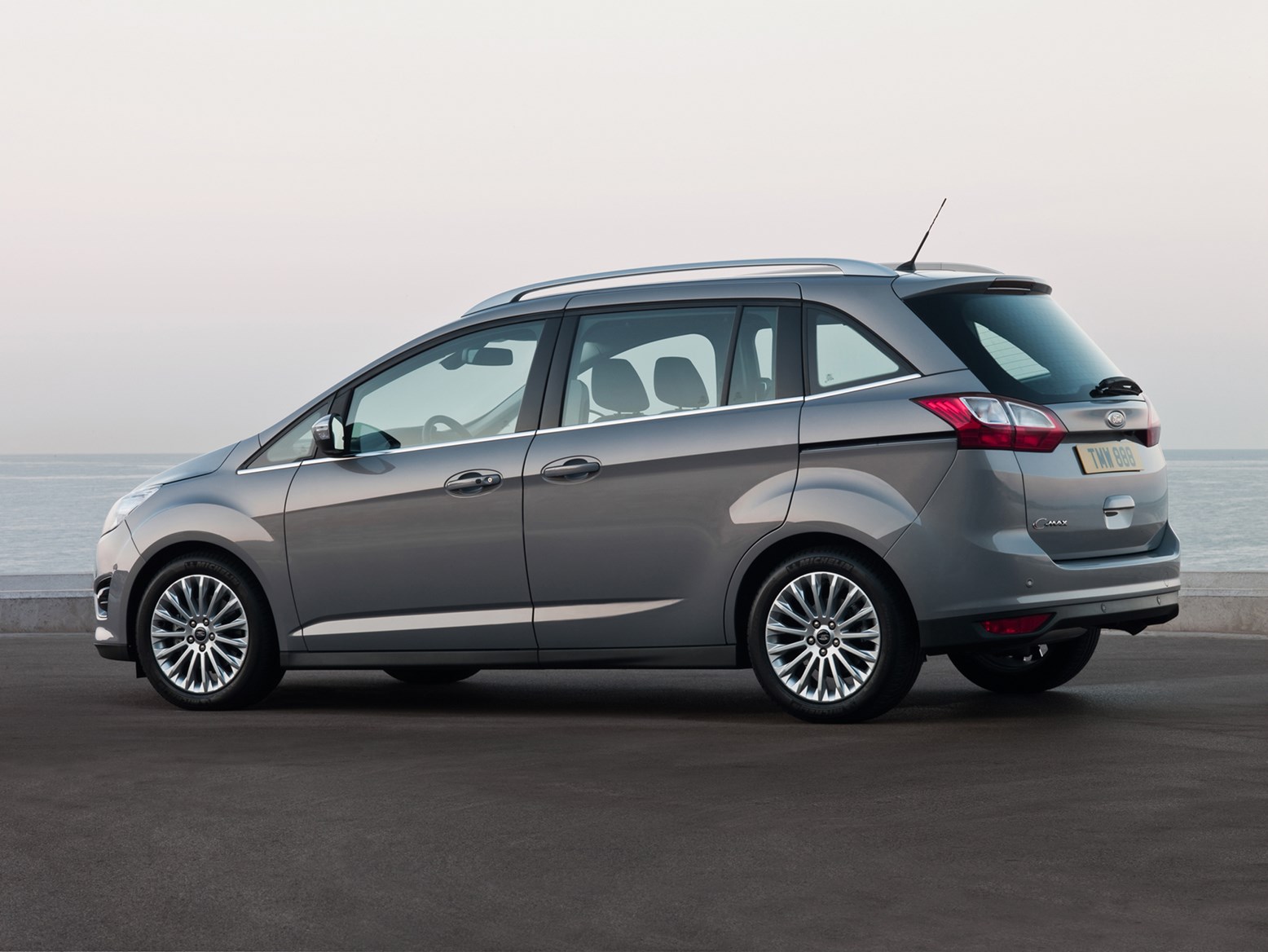 Used Ford Grand C Max Estate 2010 2019 Review Parkers