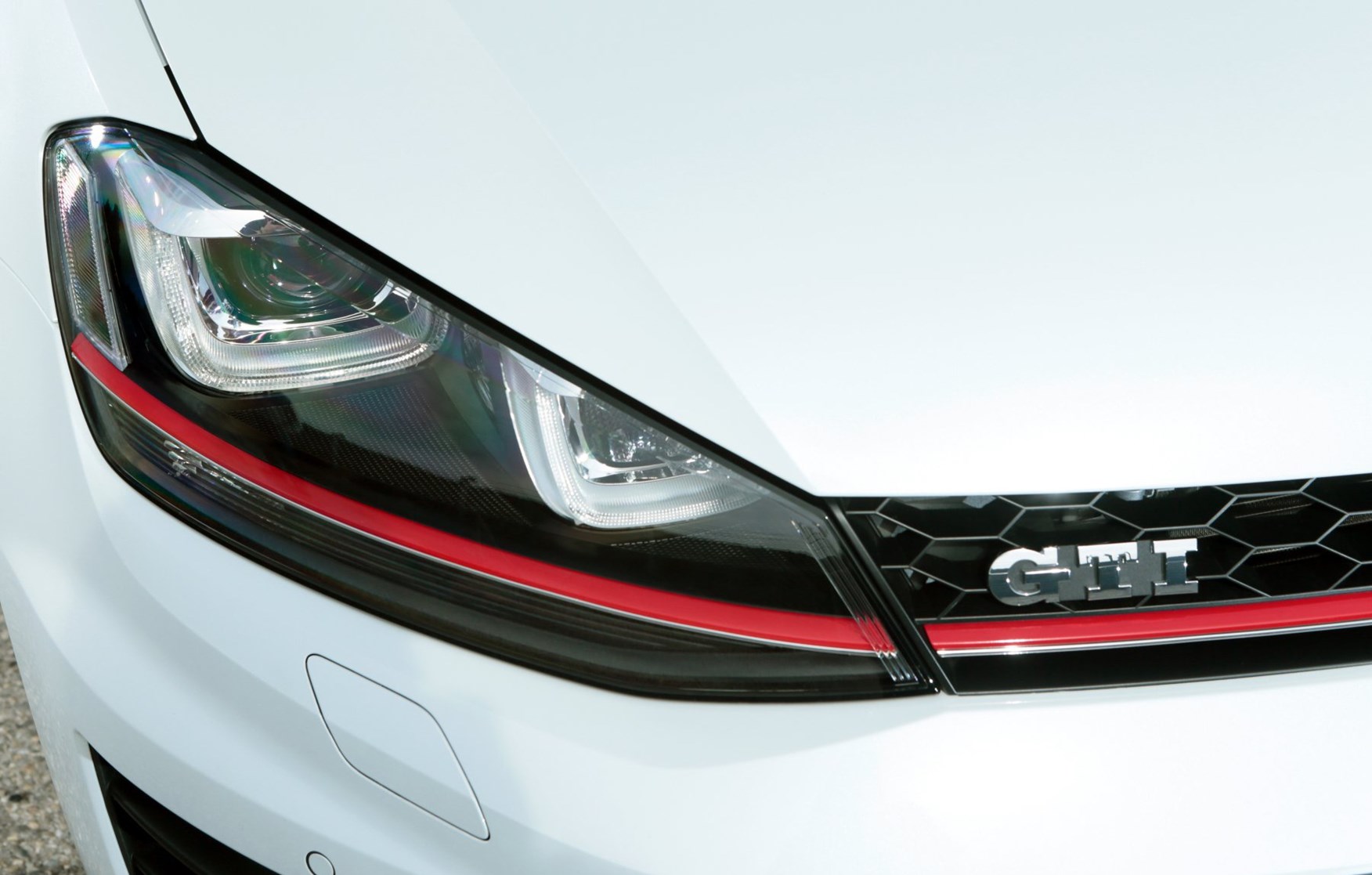 Volkswagen Golf GTI (2013) review, badge