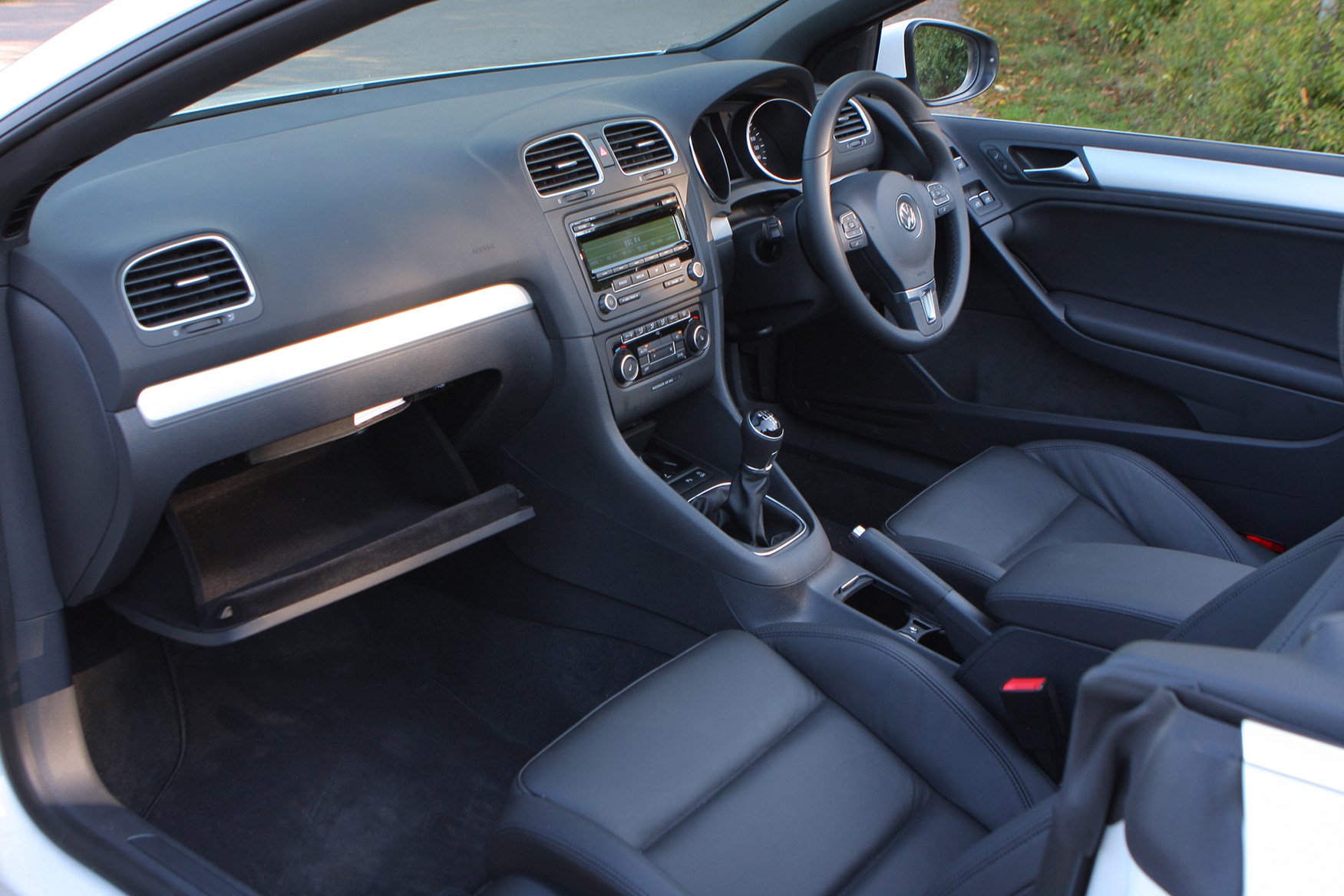 Volkswagen Golf Cabriolet interior