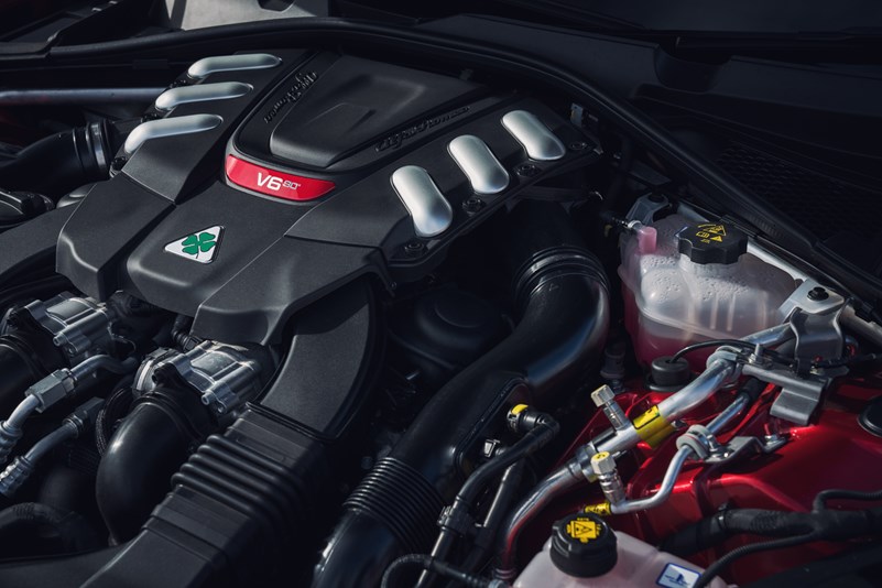 Alfa Romeo Giulia engines and handling