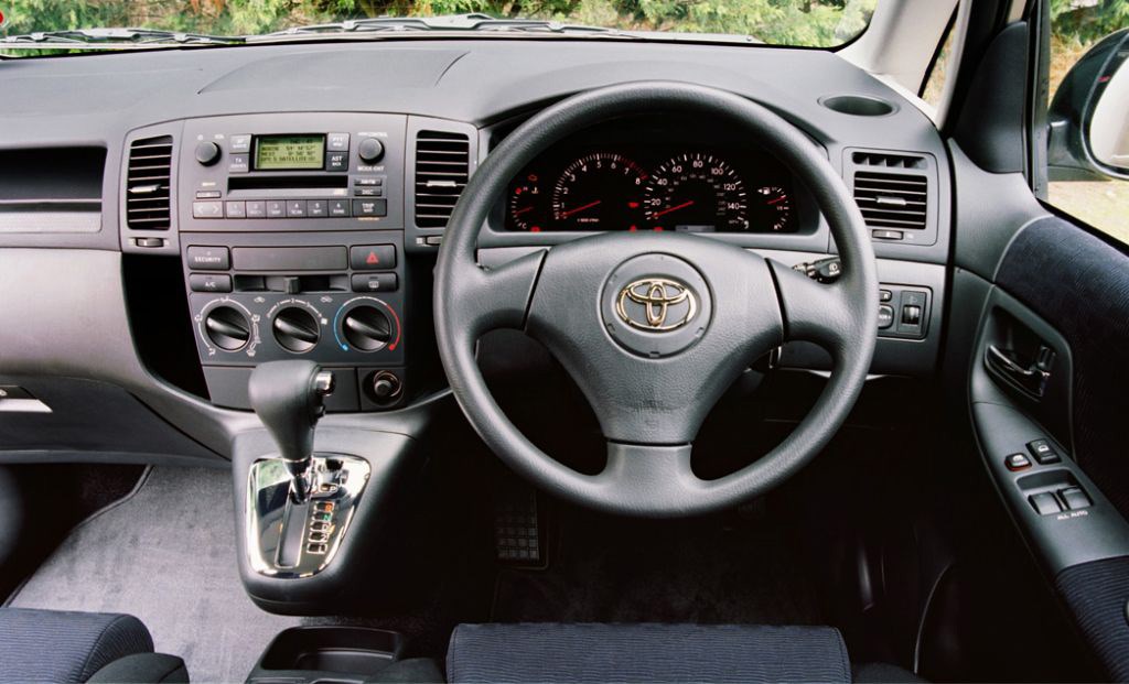 Used Toyota Corolla Verso 2002 2003 Interior Parkers
