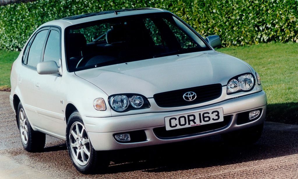 Toyota Corolla Hatchback Review 2000 2002 Parkers