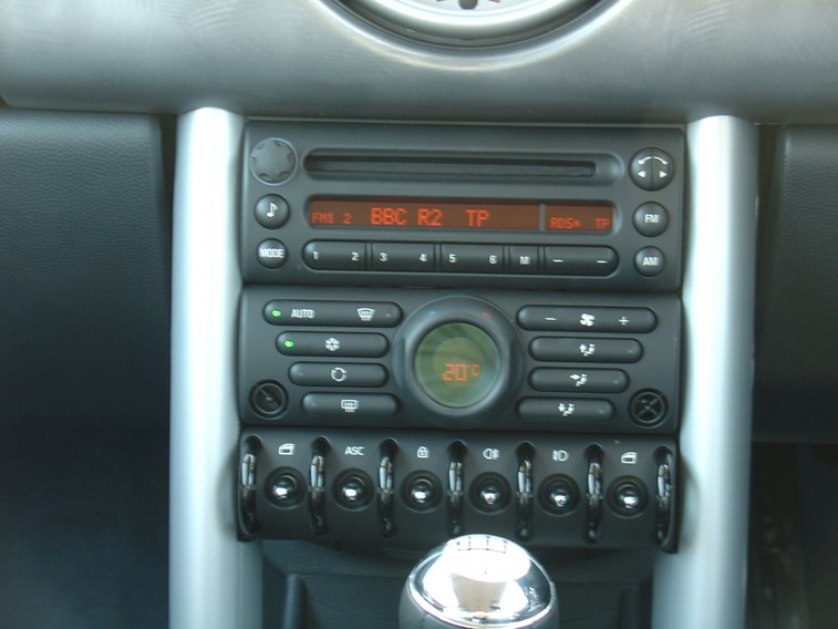 MINI Cooper S Hatchback Review (2002 - 2006) | Parkers