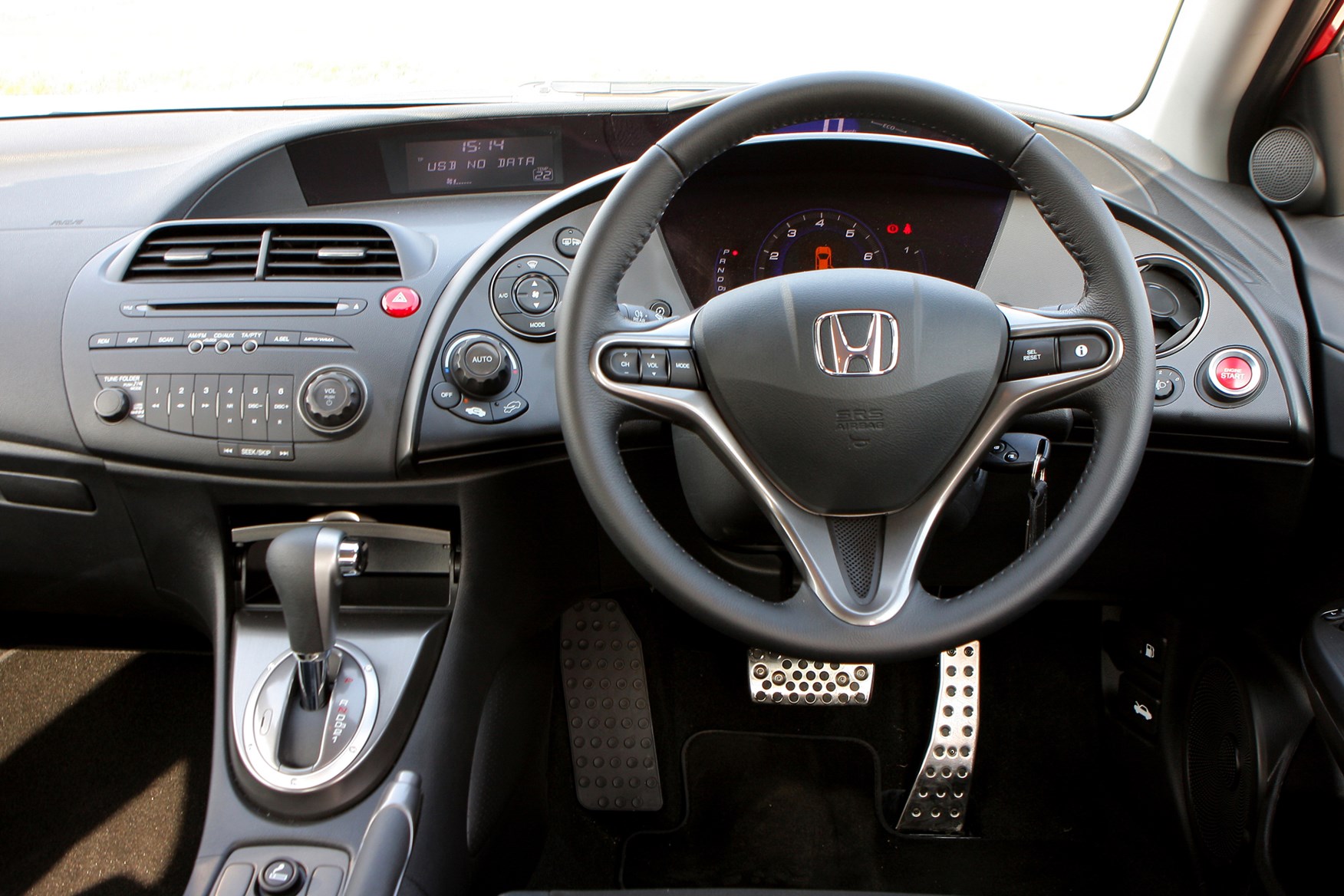 Honda civic автомат. Honda Civic 2006 Hatchback. Honda Civic Hatchback 2006-2011. Honda Civic 2006 хэтчбек салон. Honda Civic 2006 Hatchback салон.