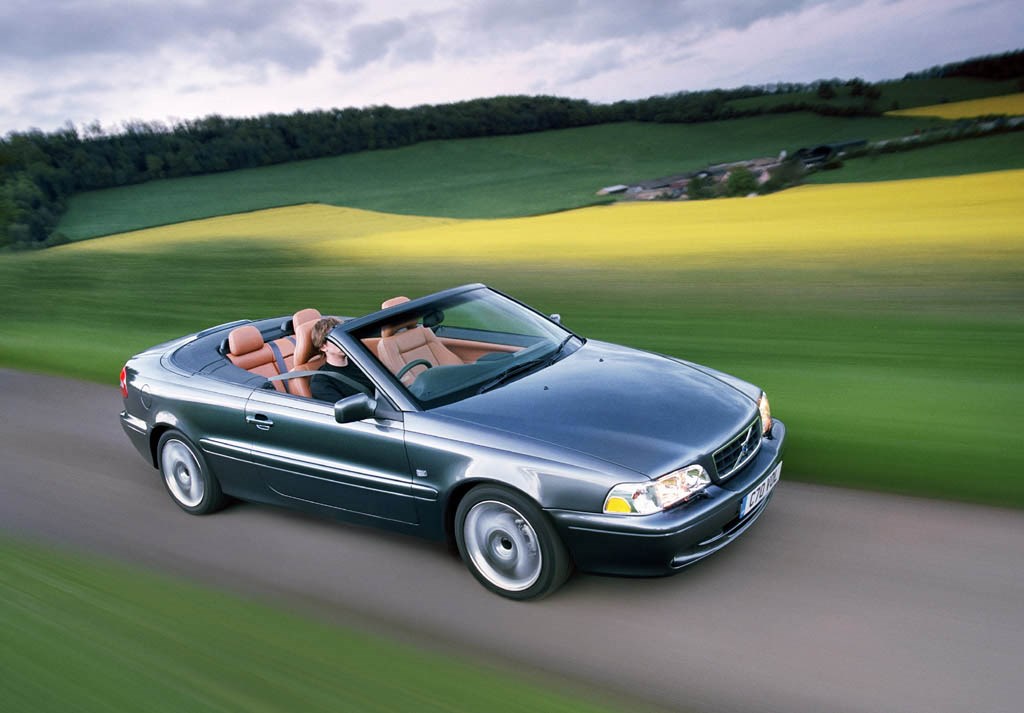2004 volvo c70 convertible review