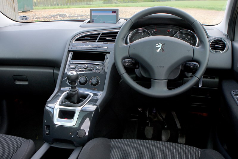 Used Peugeot 5008 Estate (2010 - 2016) Review | Parkers