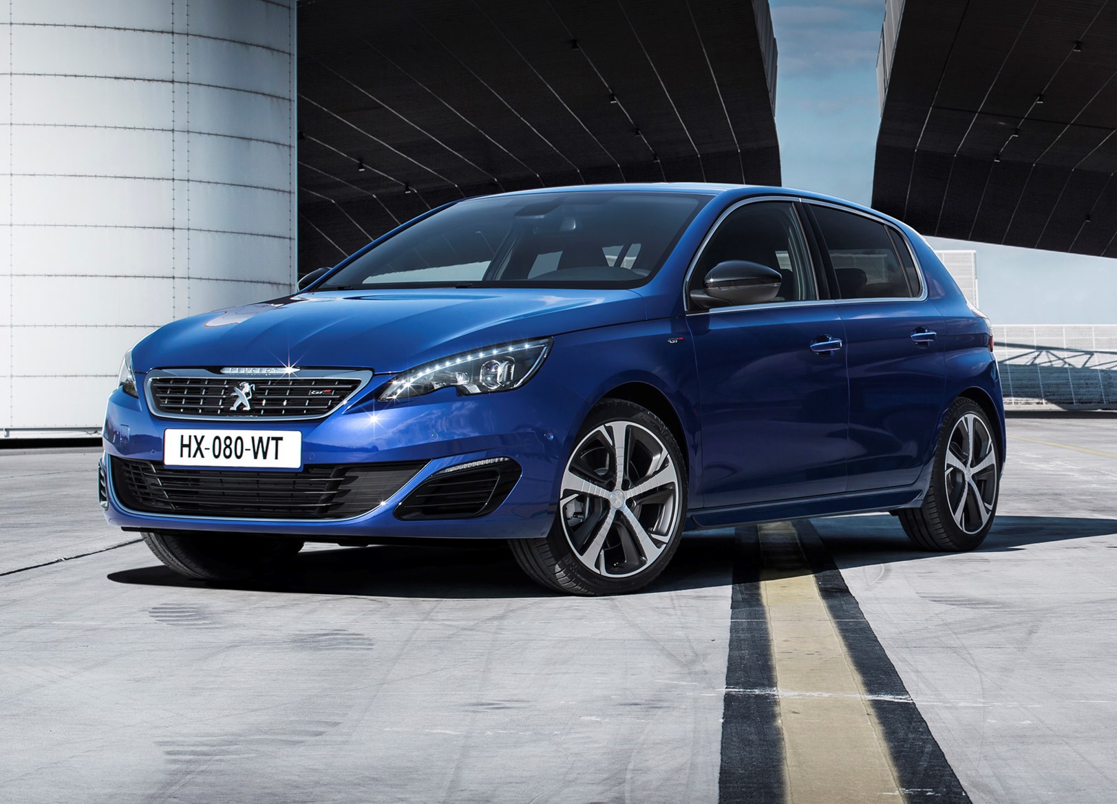 Peugeot 308 Gt 2015 Features Equipment And Accessories Parkers