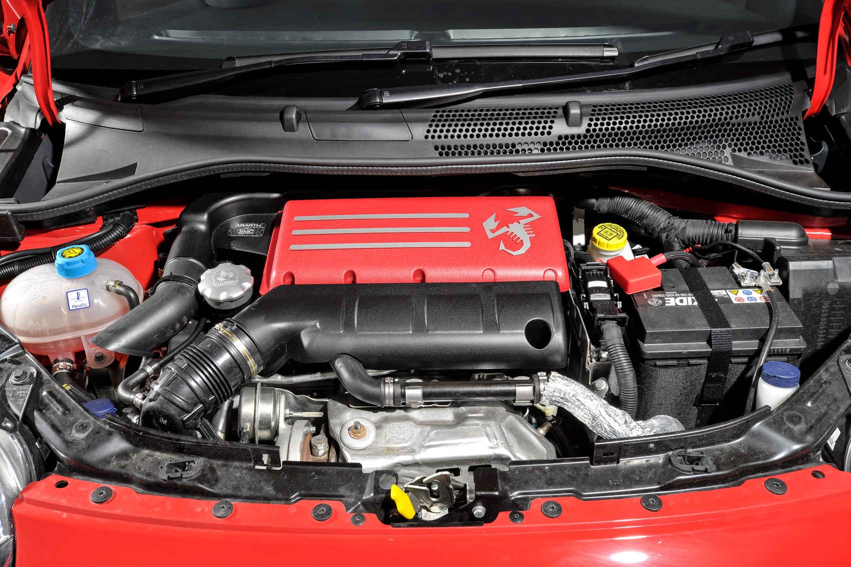 Abarth 595 21 Engines Drive Performance Parkers