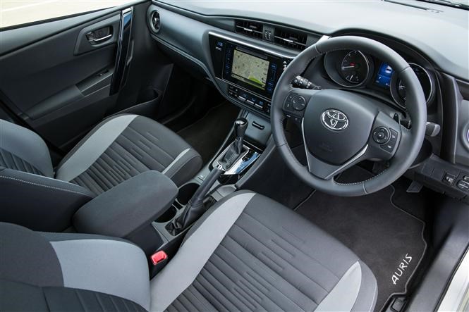 Road Test: 2015 Toyota Auris hatchback 1.2T Icon | Parkers
