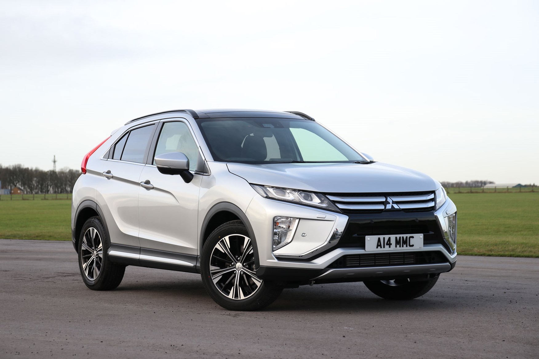 Mitsubishi eclipse cross фото