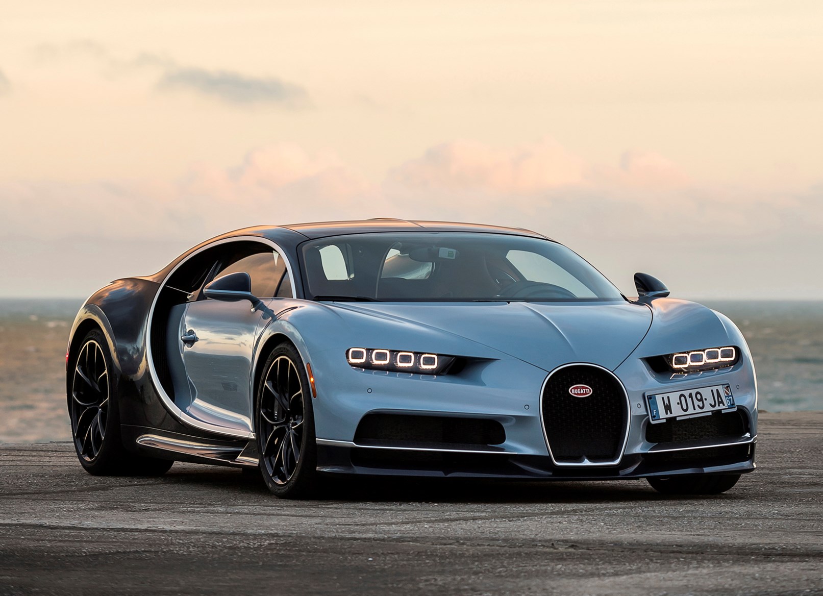  Bugatti  Chiron review Parkers