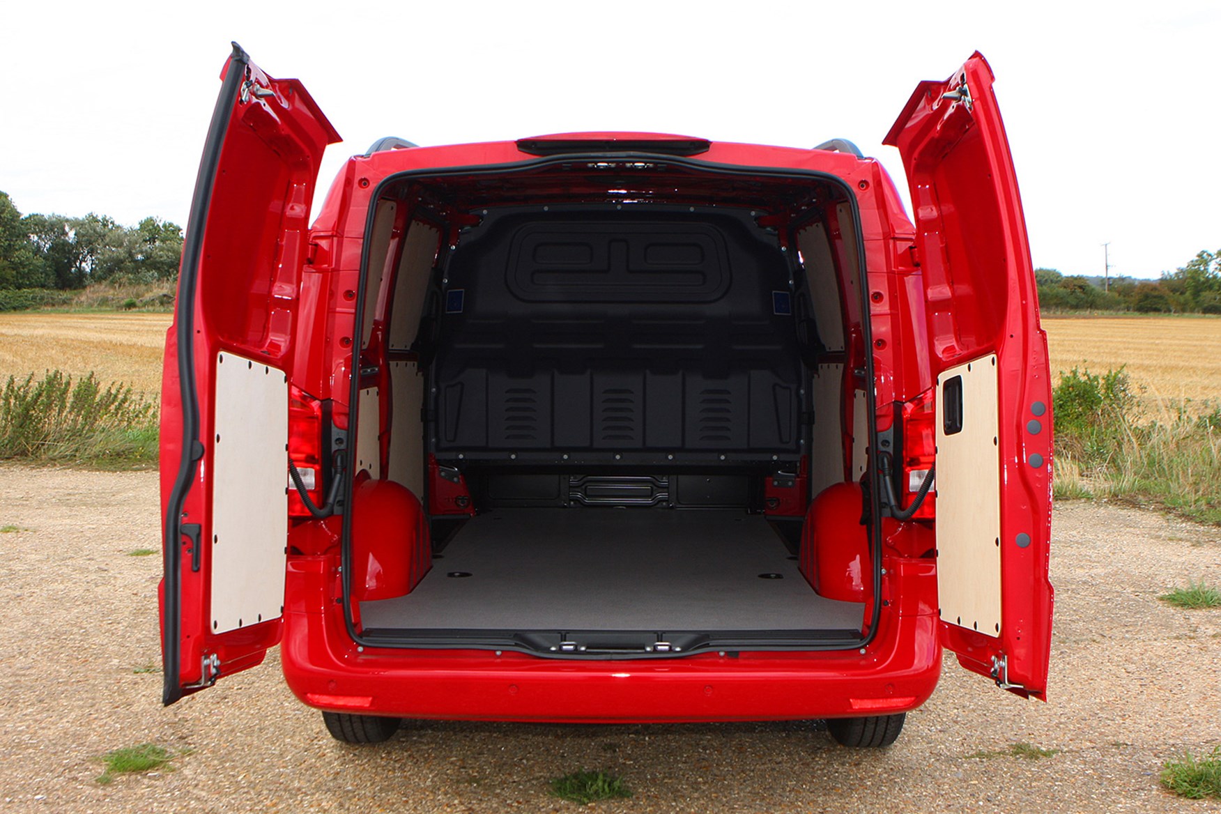 Mercedes Vito van dimensions (2015-on), capacity, payload, volume ...