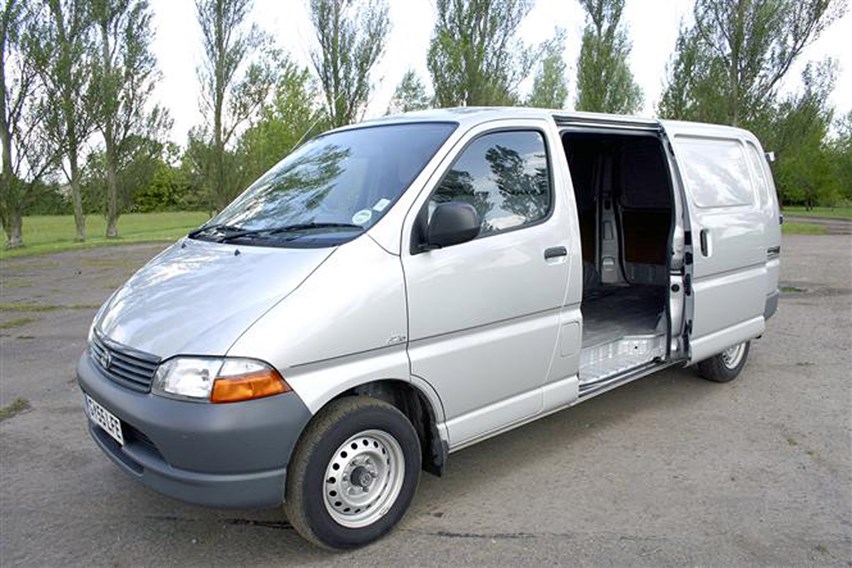 Toyota Hiace van dimensions (1983-2012), capacity, payload, volume ...