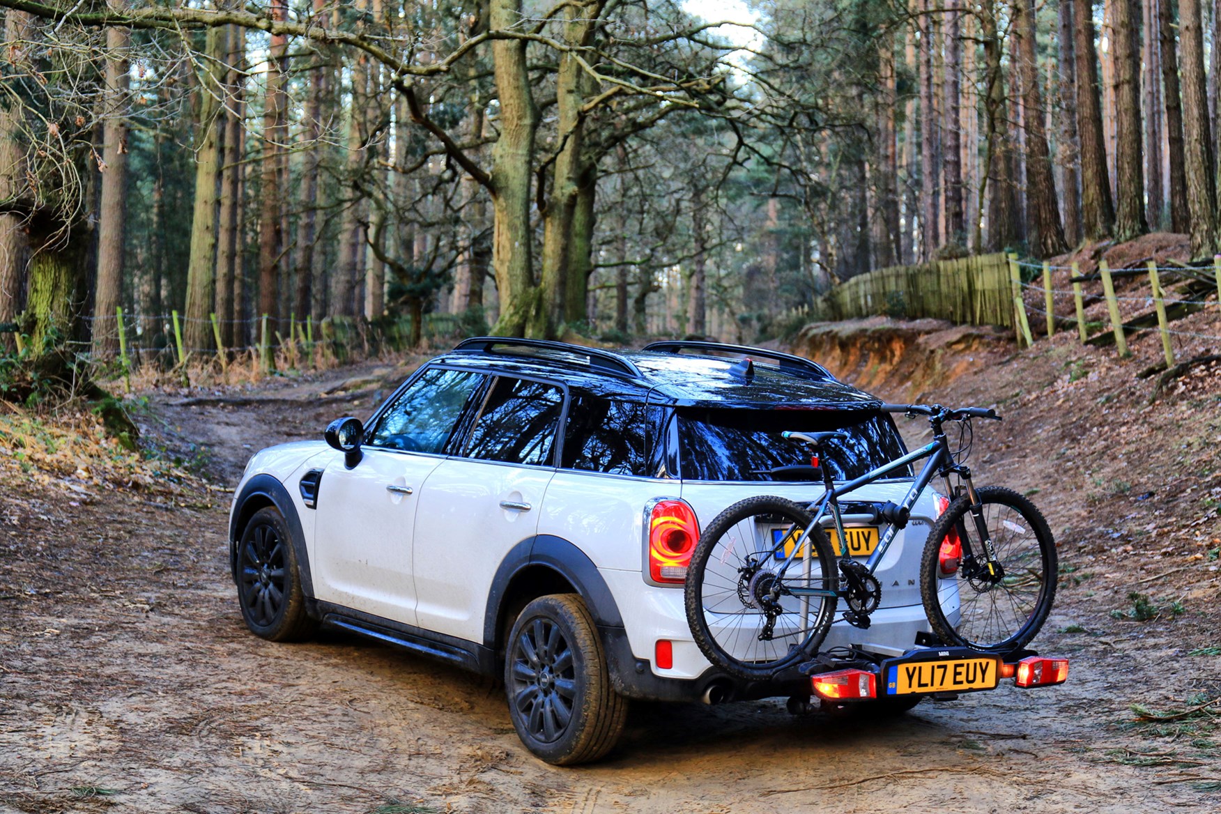 mini clubman bike carrier