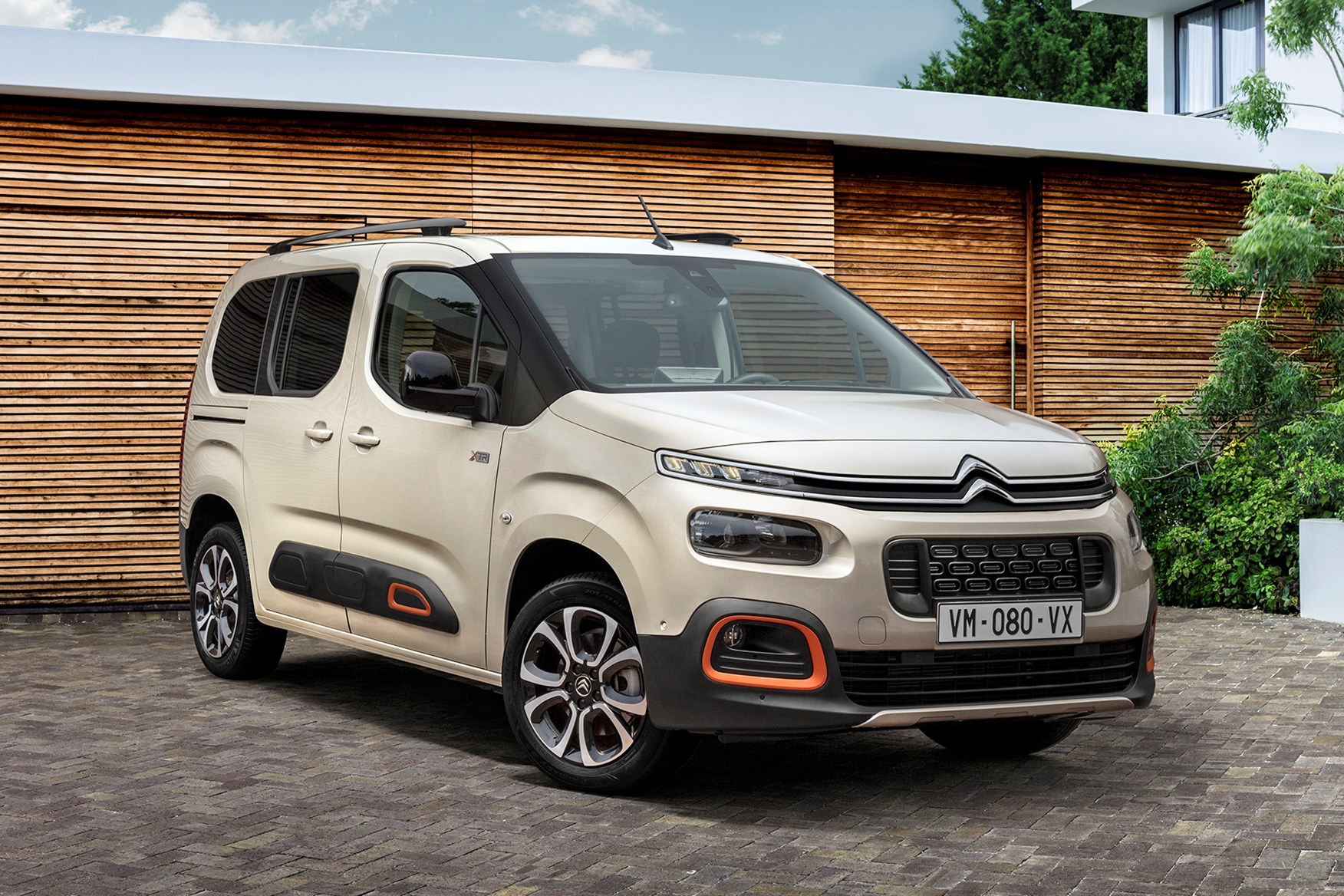 Citroën Berlingo (2022) Practicality, Boot Space & Dimensions | Parkers