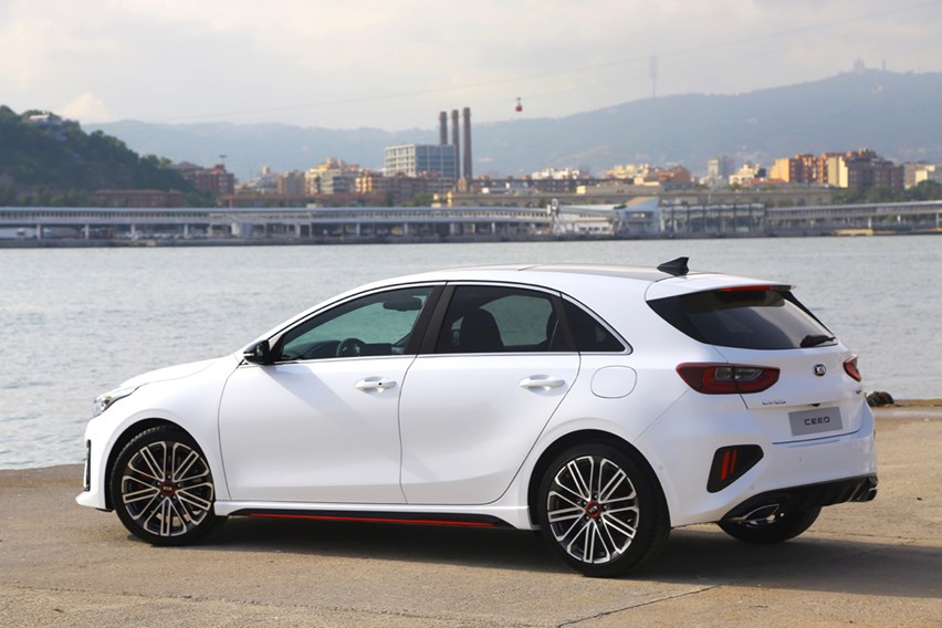 Kia Ceed Review (2021) | Parkers